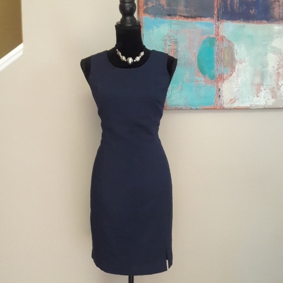 navy sleeveless sheath dress